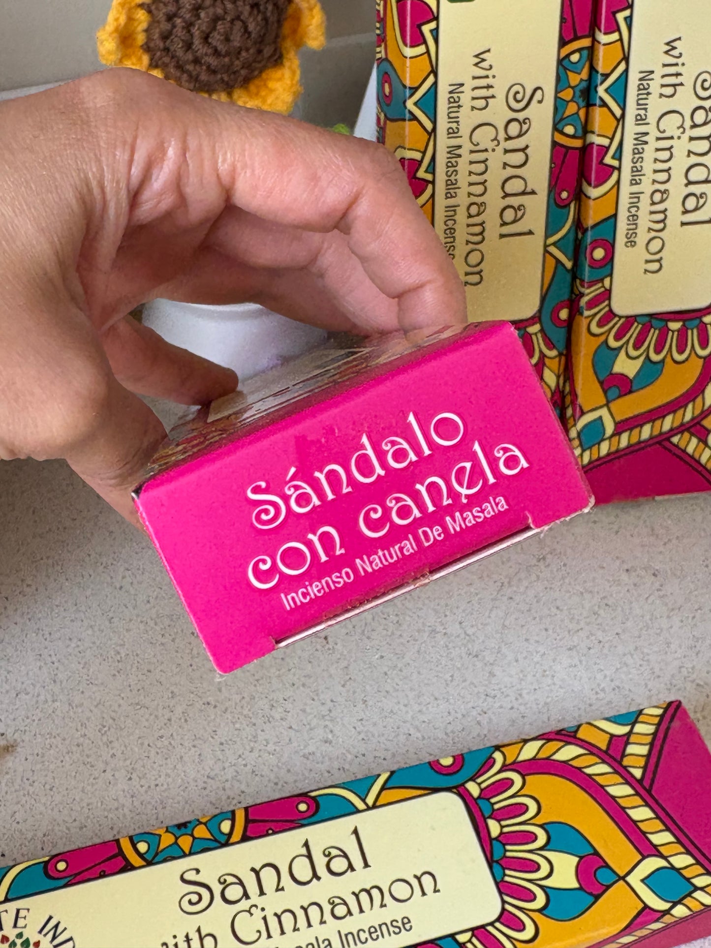 Incienso sándalo y canela.